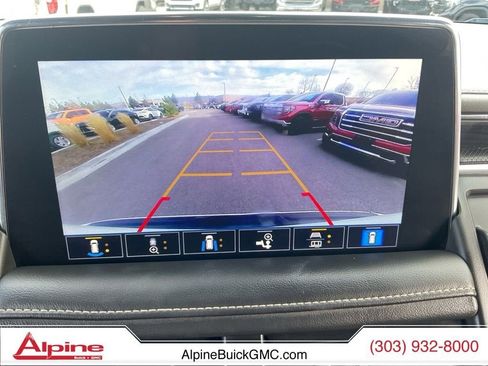 Used 2021 GMC Yukon SLT w/ Rear Media and Nav Package image 16