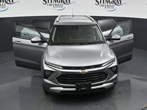 Used 2025 Chevrolet TrailBlazer LT FWD image 34