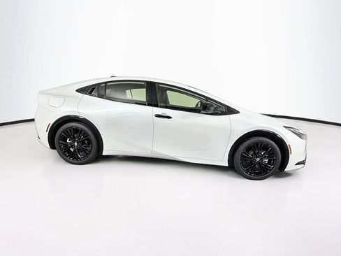 New 2027 Toyota Prius Plug-In Hybrid FWD image 10