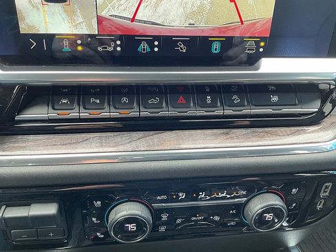 Used 2023 Chevrolet Silverado 1500 LTZ image 23