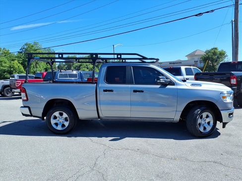 Used 2022 RAM 1500 Big Horn AWD/4WD image 3