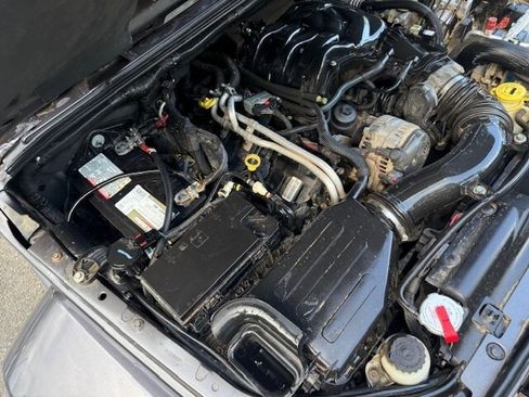 Used 2014 Jeep Wrangler Unlimited Sahara image 33