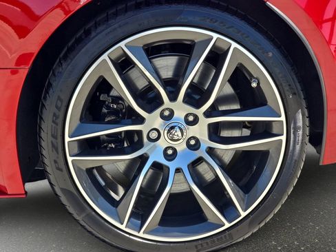 Used 2024 Jaguar F-TYPE R-Dynamic RWD image 32