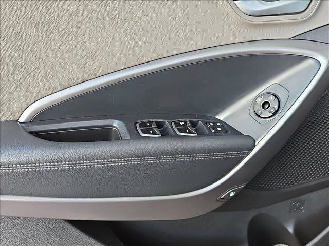 Used 2014 Hyundai Santa Fe Sport FWD image 23