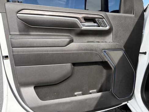 Used 2024 Chevrolet Silverado 2500 LTZ AWD/4WD image 16