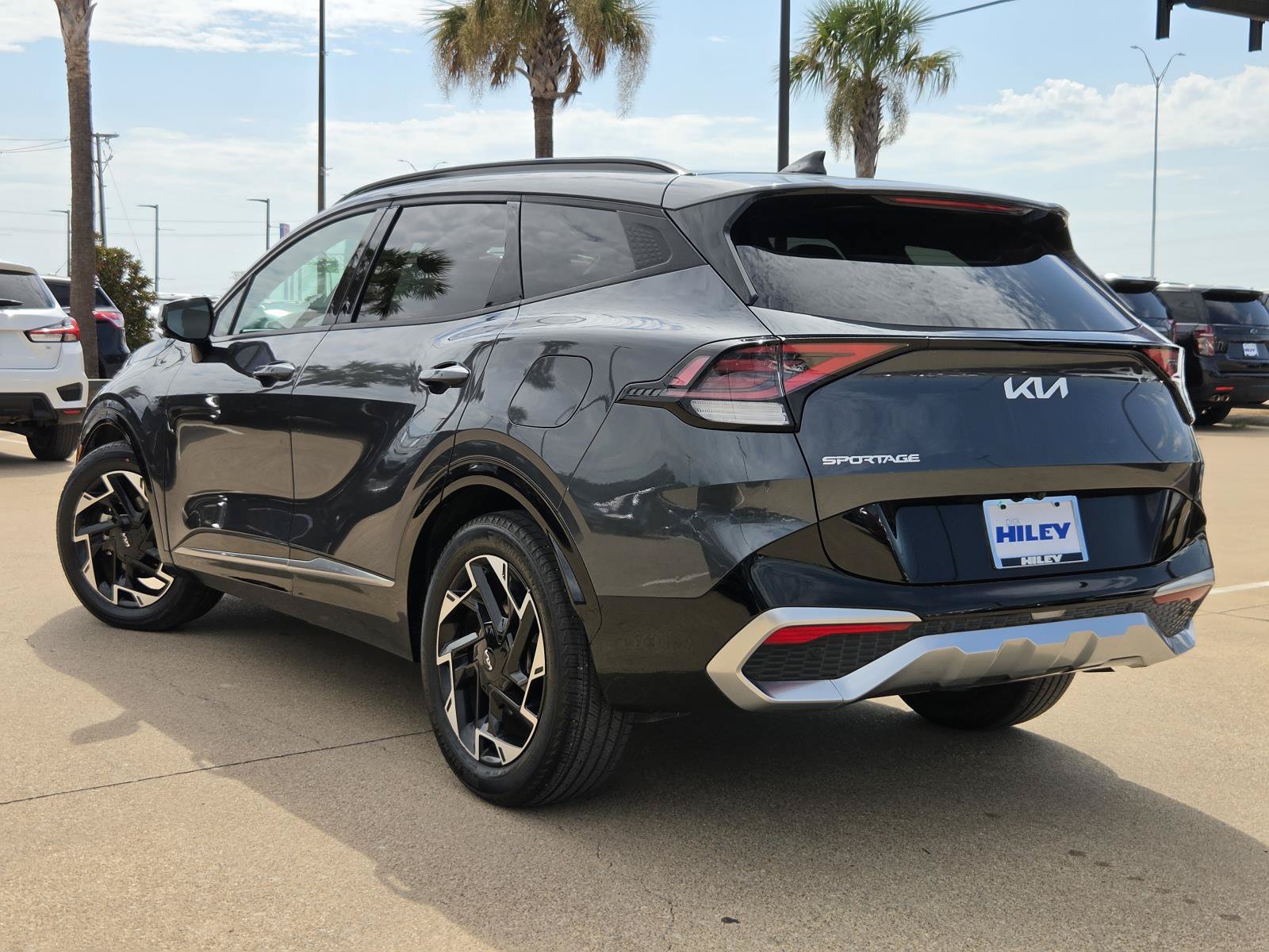 Used 2024 Kia Sportage SX FWD image 3