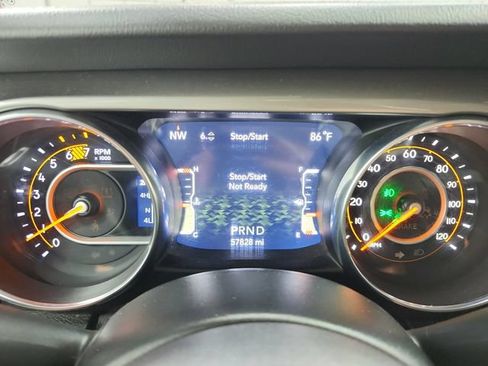 Used 2020 Jeep Wrangler Unlimited Sahara AWD/4WD image 12