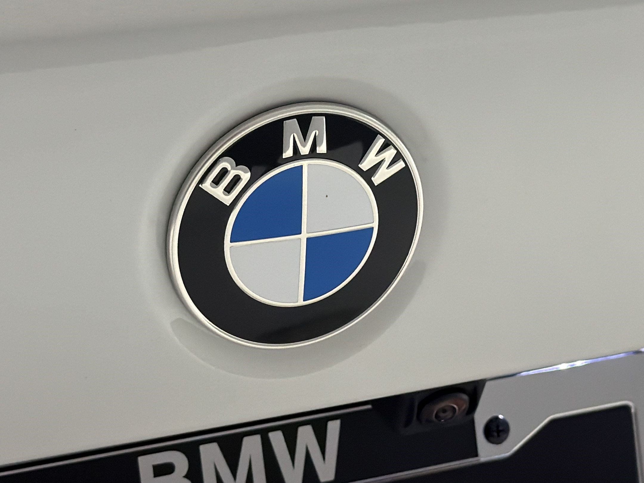 New 2026 BMW 330i Sedan w/ M Sport Package RWD image 33