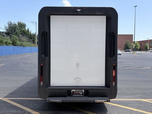 Used 2025 Chevrolet Brightdrop 600 FWD image 5