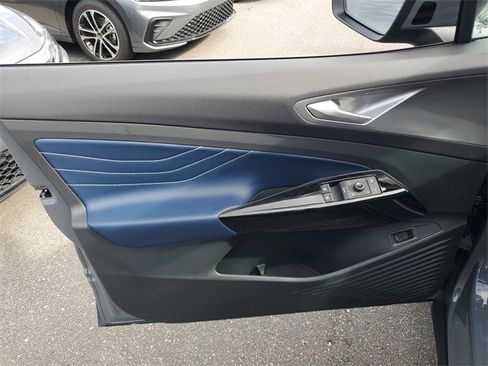 New 2025 Volkswagen ID.4 Pro S Plus image 14