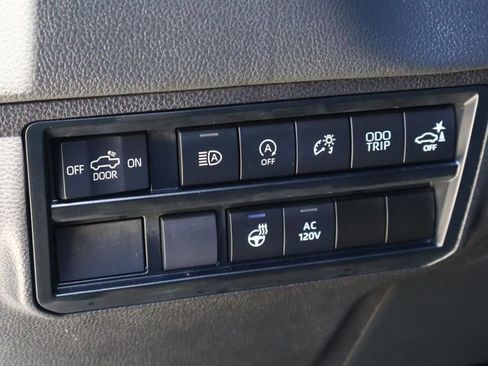 Used 2024 Toyota Tundra Limited image 23