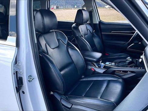 Used 2025 Kia Telluride S image 7