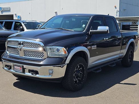 Used 2015 RAM 1500 Laramie w/ Convenience Group AWD/4WD image 3