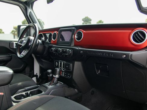 Used 2021 Jeep Wrangler Rubicon AWD/4WD image 24