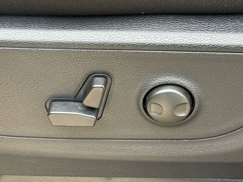 New 2026 RAM 1500 4x4 Crew Cab image 21