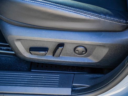 Used 2023 Nissan Rogue SL image 21