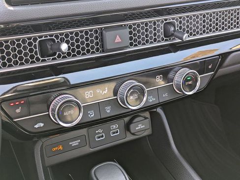 Used 2023 Honda Civic Touring image 26