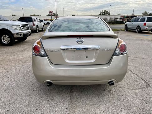 Used 2010 Nissan Altima 2.5 SL w/ SL Pkg image 4