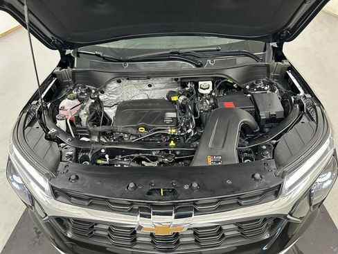 New 2026 Chevrolet Trax LT w/ Driver Confidence Package FWD image 10