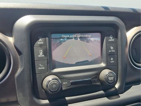 Used 2020 Jeep Wrangler Sport AWD/4WD image 15