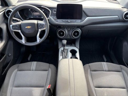 Used 2024 Chevrolet Blazer LT w/ Convenience Package image 11