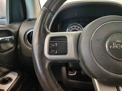 Used 2016 Jeep Compass High Altitude AWD/4WD image 17