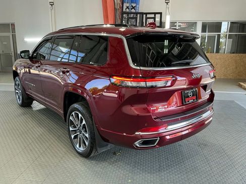 Used 2022 Jeep Grand Cherokee L Overland w/ Advanced Protech Group III AWD/4WD image 37