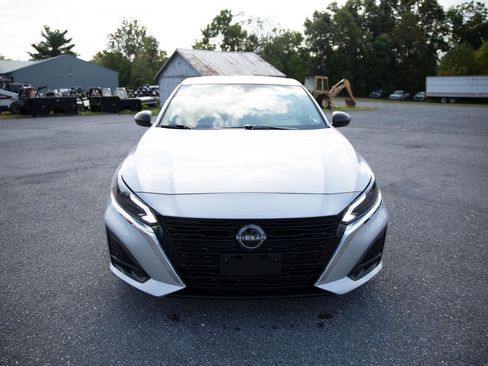 Used 2024 Nissan Altima 2.5 SV image 8