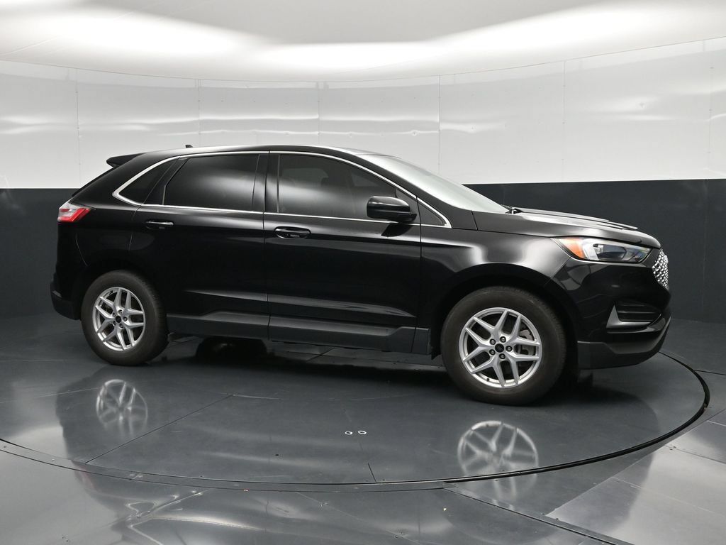Used 2024 Ford Edge SEL AWD/4WD image 3
