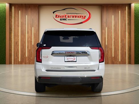 Used 2024 GMC Yukon XL SLT w/ SLT Luxury Package AWD/4WD image 6
