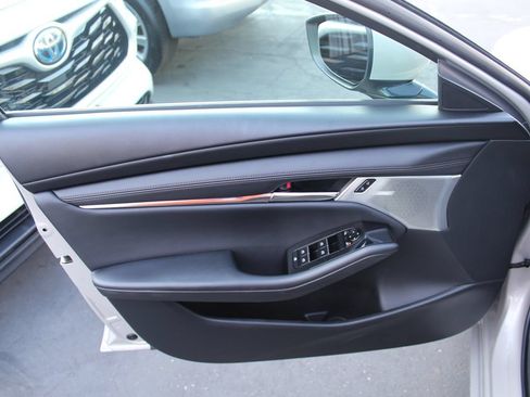 Used 2024 MAZDA MAZDA3 s FWD image 16