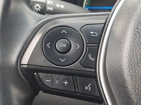 Used 2023 Toyota Venza LE image 21