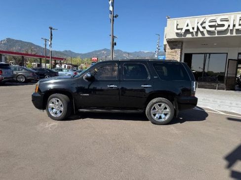 Used 2012 GMC Yukon SLT w/ SLT Chrome Package AWD/4WD image 6
