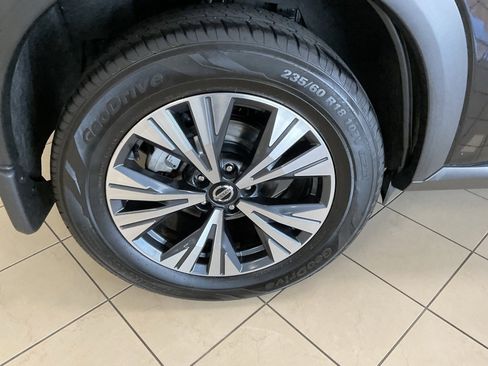 Used 2021 Nissan Rogue SV image 7