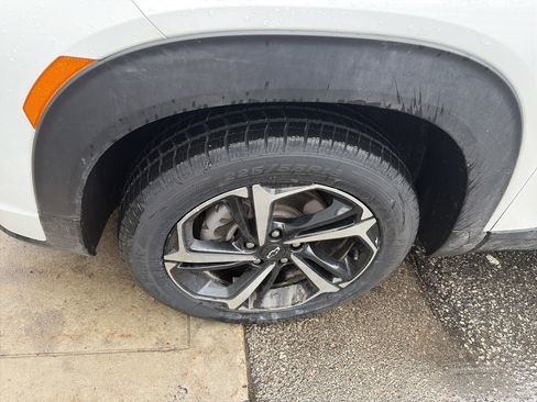 Certified 2022 Chevrolet TrailBlazer RS w/ Technology Package image 2