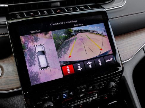 Used 2022 Jeep Grand Cherokee Summit image 31