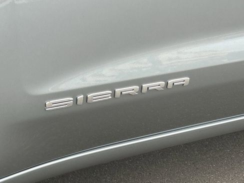 Used 2026 GMC Sierra 1500 SLT AWD/4WD image 31