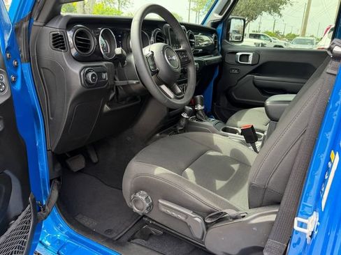 Used 2023 Jeep Wrangler Unlimited Sport AWD/4WD image 12