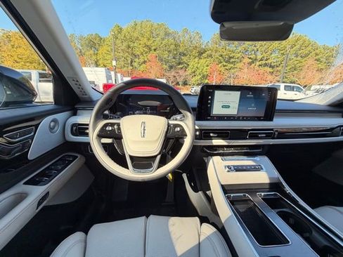 New 2026 Lincoln Aviator Reserve image 9