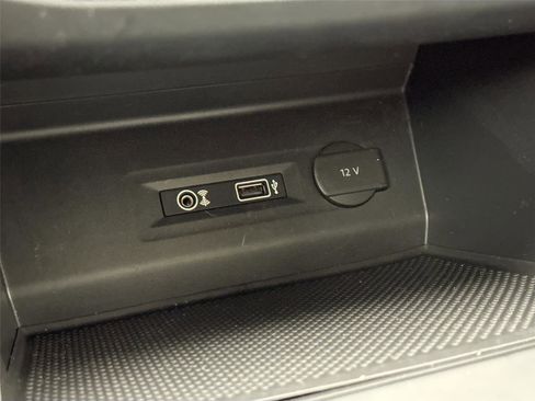 Used 2019 Volkswagen Atlas SE w/ Towing Package image 25