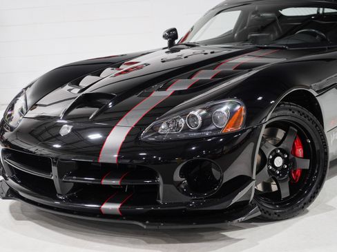 Used 2010 Dodge Viper ACR RWD image 31
