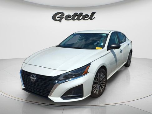 Certified 2025 Nissan Altima 2.5 SV image 9