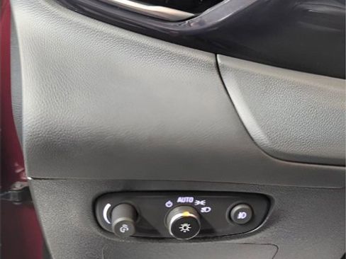 Used 2022 Buick Encore GX Select image 12