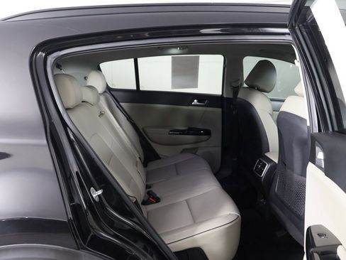 Used 2021 Kia Sportage EX w/ EX Technology Package image 36