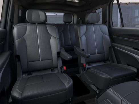 New 2026 Cadillac Vistiq Sport w/ LPO, Floor Liner Package image 17