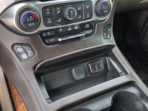 Used 2017 Chevrolet Tahoe Premier RWD image 17
