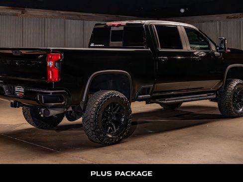 Used 2022 Chevrolet Silverado 2500 LTZ w/ LTZ Plus Package AWD/4WD image 10