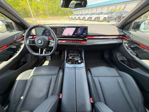 Used 2026 BMW M5 Touring AWD/4WD image 15