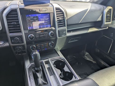 Used 2019 Ford F150 Lariat w/ Equipment Group 502A Luxury AWD/4WD image 34