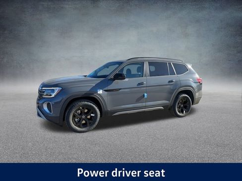 New 2025 Volkswagen Atlas Peak Edition SE image 10